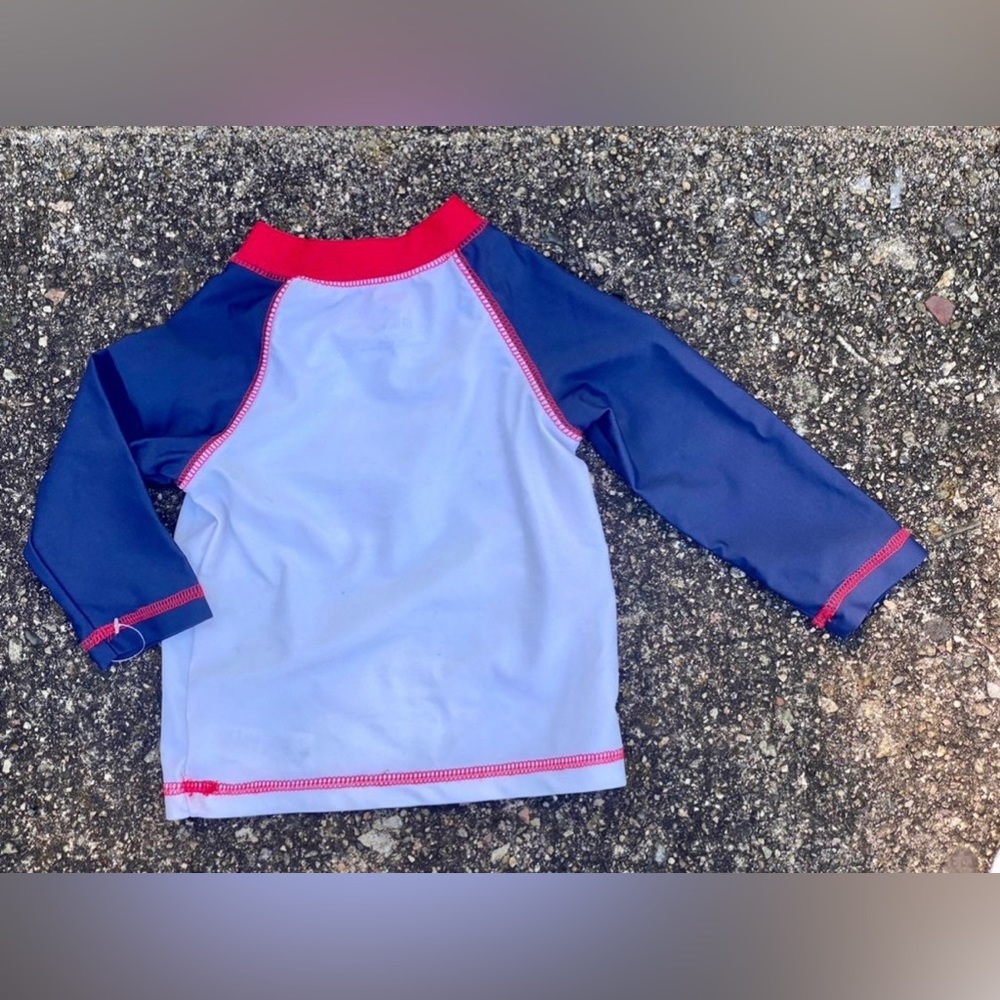 Little Me Rashgaurd - Picture 4 of 6